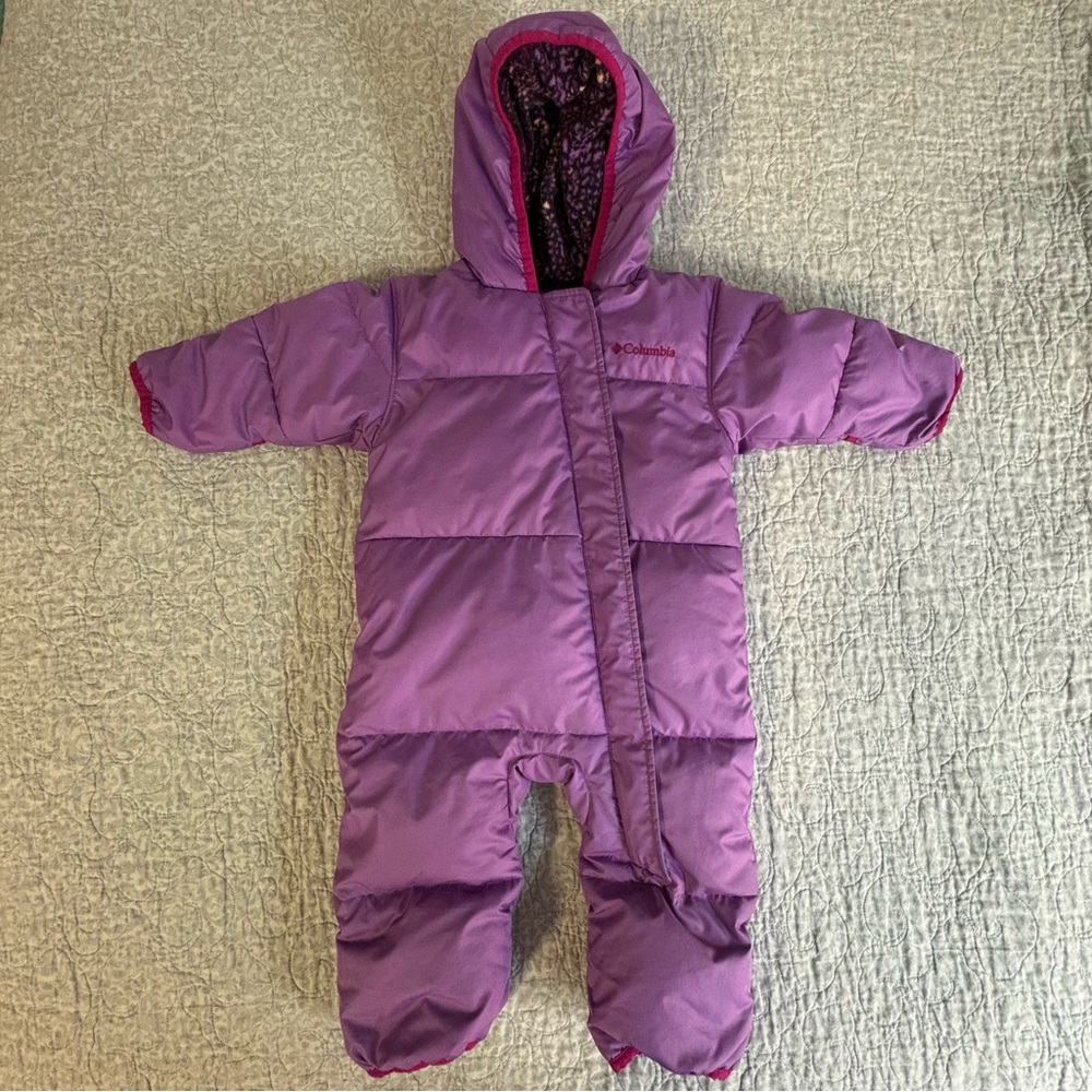 Columbia Snuggly Bunny II Infant Bunting, Size 9-12 months.